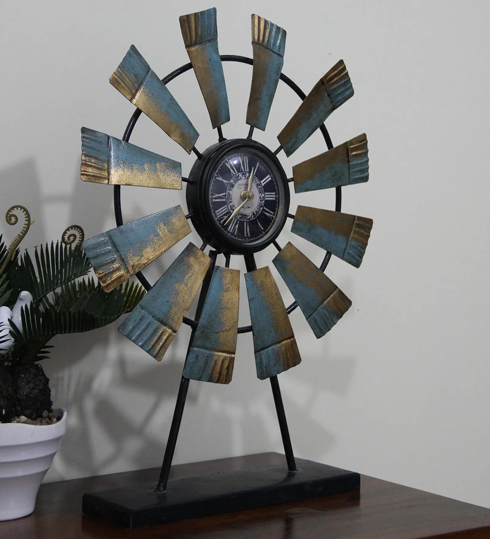 Metal Decorative Manila In Multicolour Table Clock.jpg1.webp